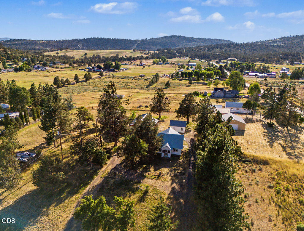 3330 Orindale Road Klamath Falls, OR 97601 - Photo 4 of 46