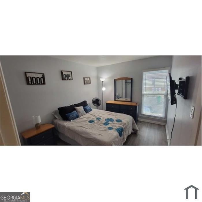 3162 Tangerine Court Decatur, GA 30034 - Photo 4 of 8 a living room with furniture and a flat screen tv