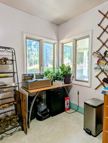 $460,000 | 4439 Whittier Road, Clayton, WA 99110