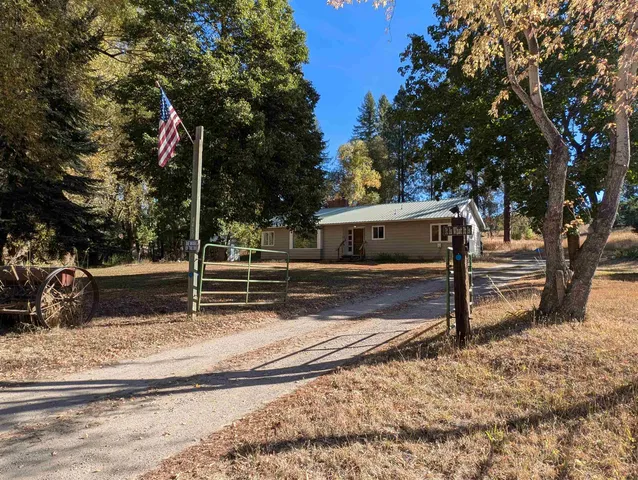 $460,000 | 4439 Whittier Road, Clayton, WA 99110