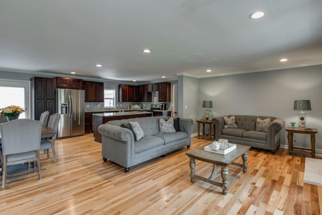 1121 Loftin Road Columbia, TN 38401 - Photo 5 of 25 Gallery Image 5