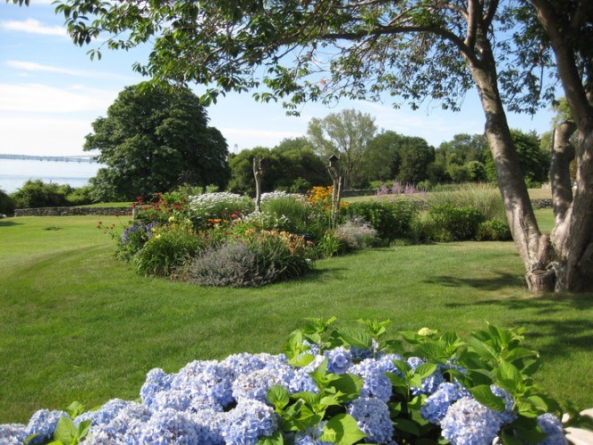 302 East Shore Road Jamestown, RI 02835 - Photo 6 of 16