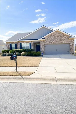 $279,900 | 2108 Sawgrass Drive, Hampton, GA 30228