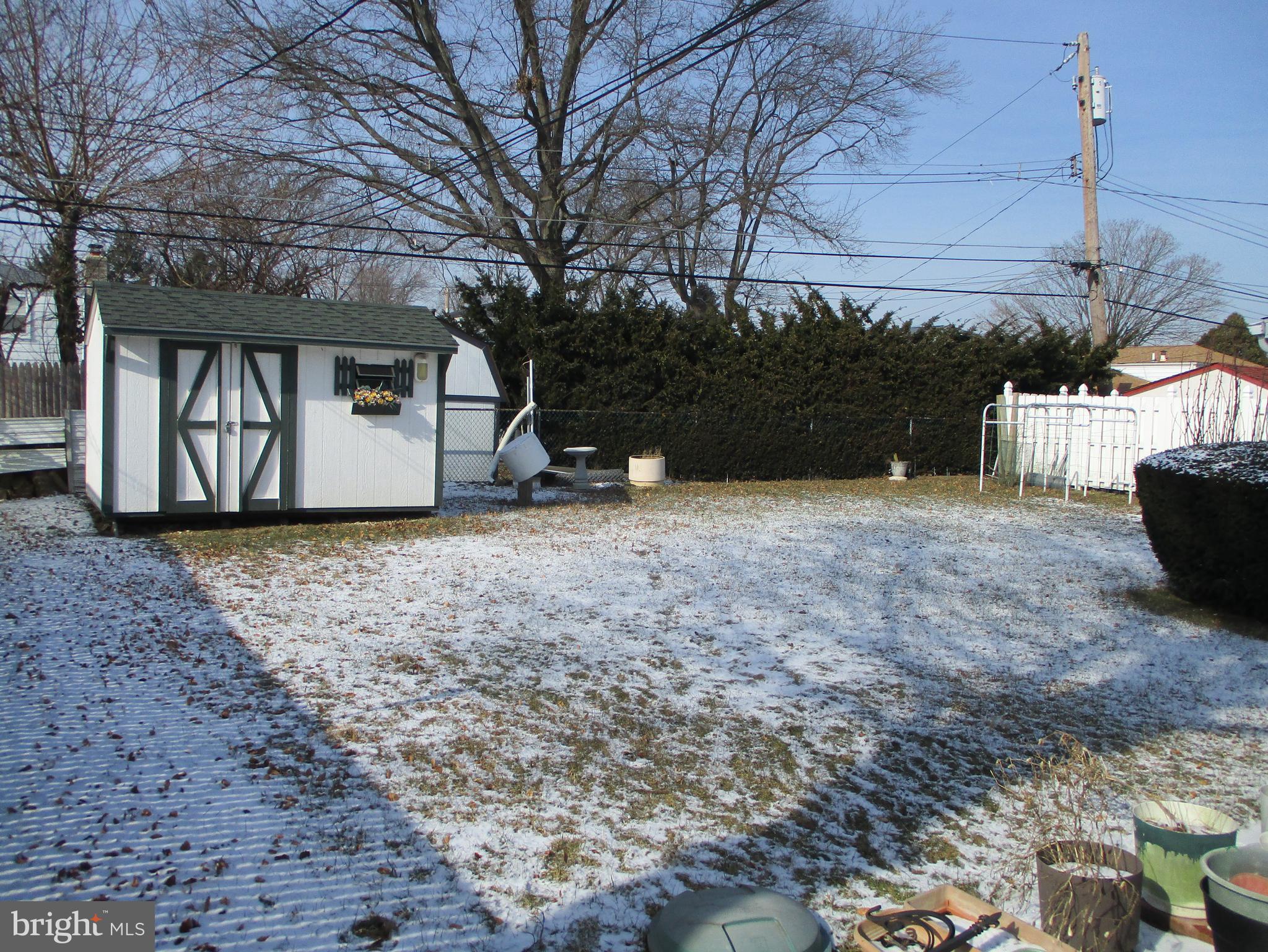 9724 Lochwood Road Philadelphia, PA 19115 - Photo 9 of 24 Backyard