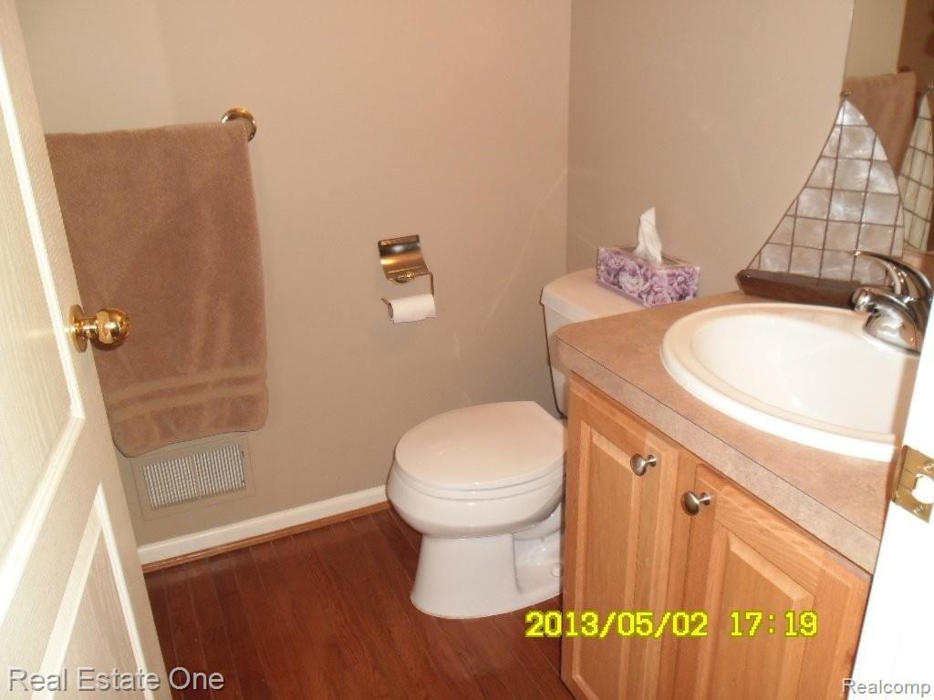 1574 Nadine Rochester, MI 48307 - Photo 19 of 19 1/2 bath