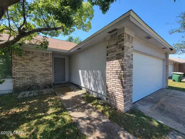 $1,900 | 3727 Greentree Place, Panama City, FL 32405