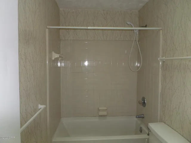 $2,000 | 3727 Greentree Place, Panama City, FL 32405