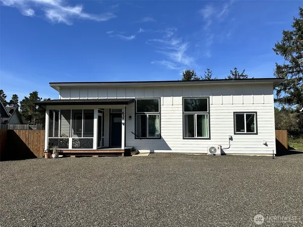 $324,500 | 638 Rainbow Court Northeast, Ocean Shores, WA 98569