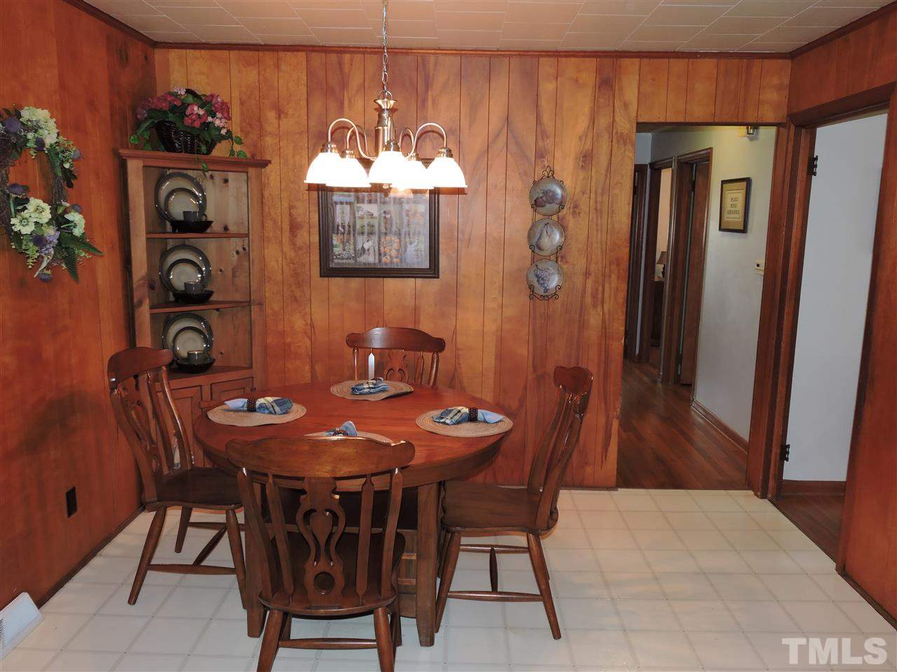 505 Robertson Road Roxboro, NC 27574 - Photo 4 of 16 a dining room with furniture and window