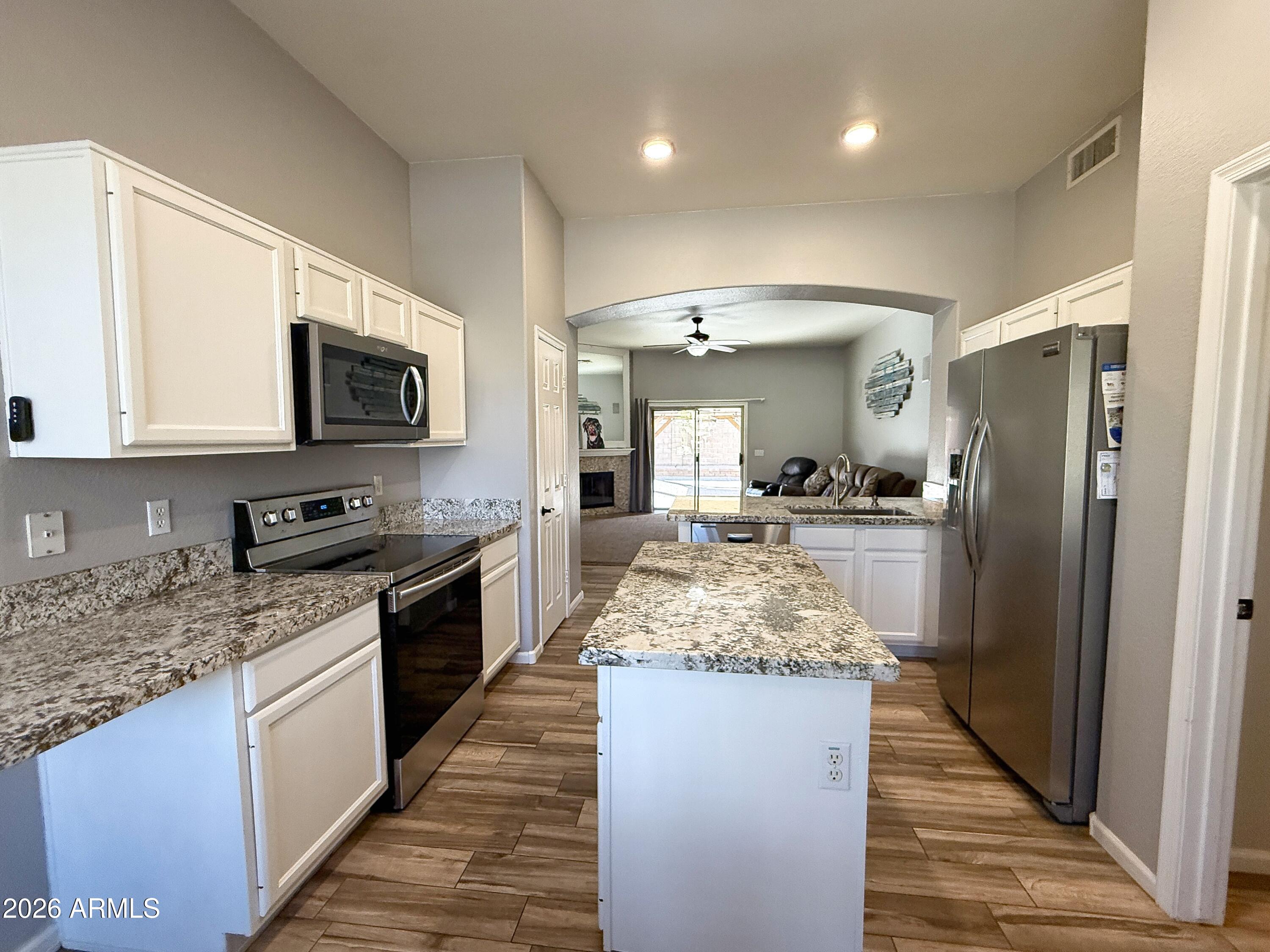 235 East Smoke Tree Road Gilbert, AZ 85296 - Photo 10 of 27 IMG_3706