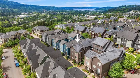 $685,000 | 364 Northeast Darby Lane, Issaquah, WA 98029