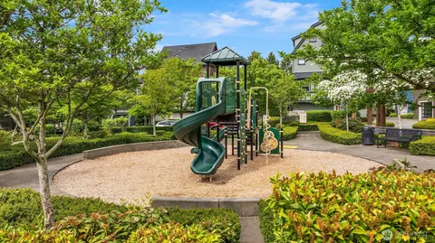 $685,000 | 364 Northeast Darby Lane, Issaquah, WA 98029