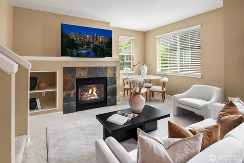 $685,000 | 364 Northeast Darby Lane, Issaquah, WA 98029