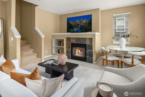 $685,000 | 364 Northeast Darby Lane, Issaquah, WA 98029