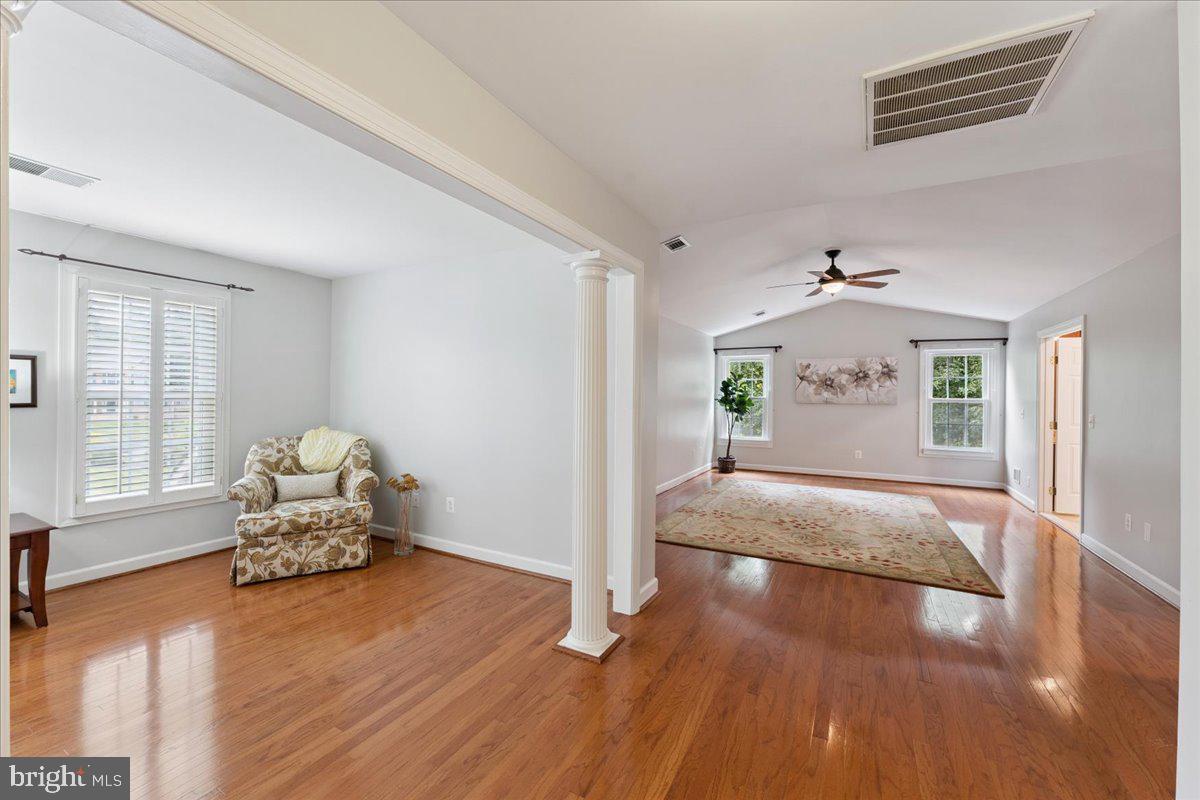 7411 Union Ridge Road Clifton, VA 20124 - Photo 28 of 86 Don't miss the huge sitting area!