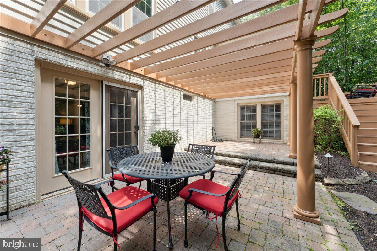 7411 Union Ridge Road Clifton, VA 20124 - Photo 54 of 86 Pergola patio area