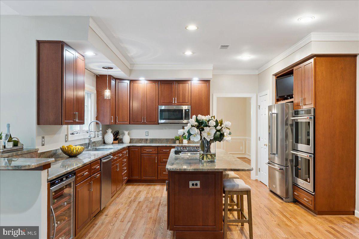 7411 Union Ridge Road Clifton, VA 20124 - Photo 9 of 86 Tons of cabinets & double ovens!