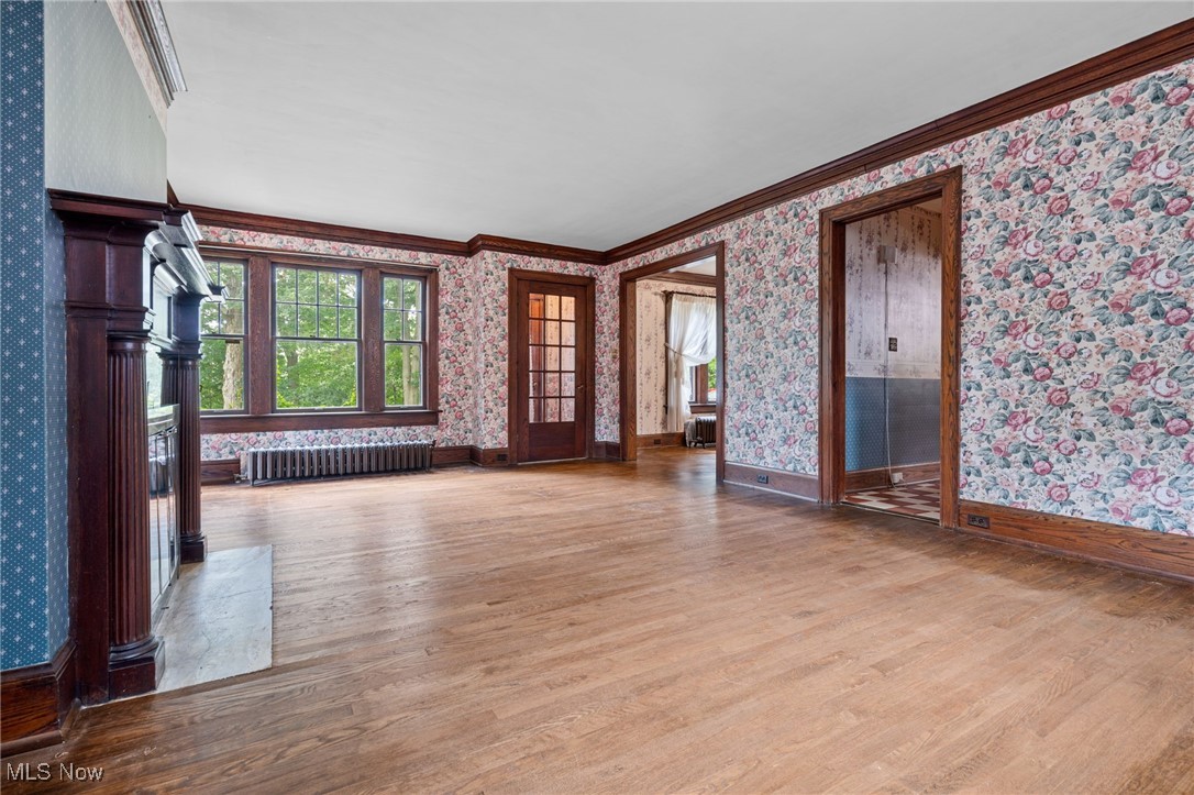 1271 Circle Drive Akron, OH 44310 - Photo 7 of 45 Spacious Living Room