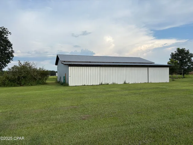 $239,999 | 18965 South W Matthew Wood Road, Blountstown, FL 32424