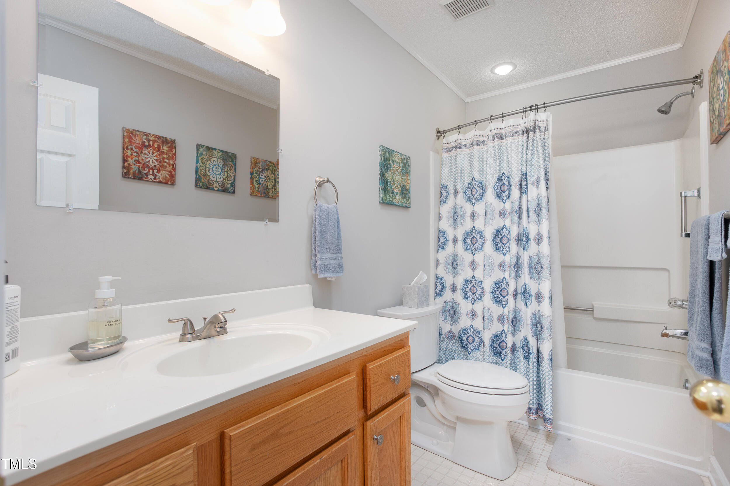 1113 Pilton Place Raleigh, NC 27604 - Photo 20 of 34 Bathroom 2
