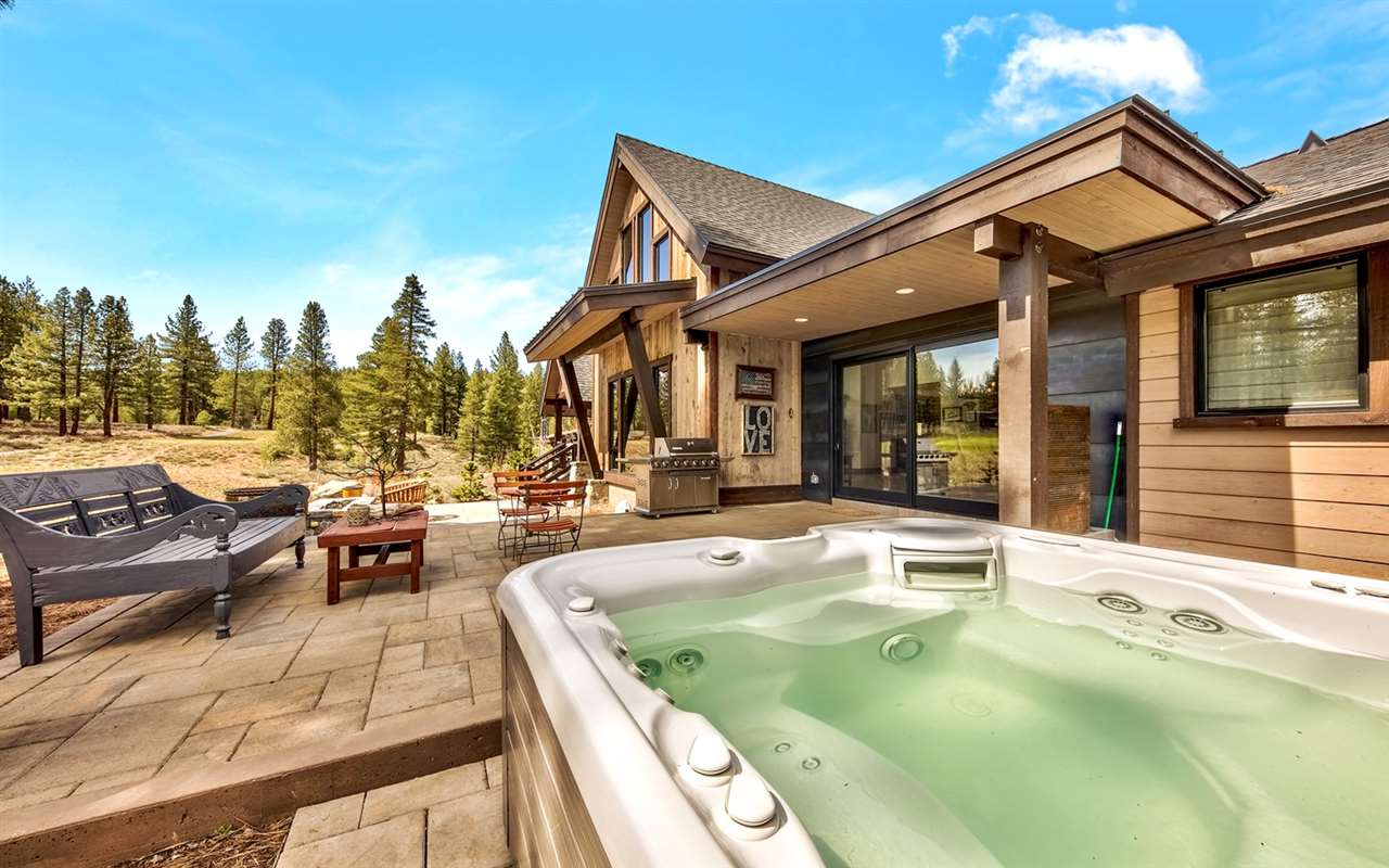 11011 Ghirard Road Truckee, CA 96161 - Photo 18 of 21 Gallery Image 18