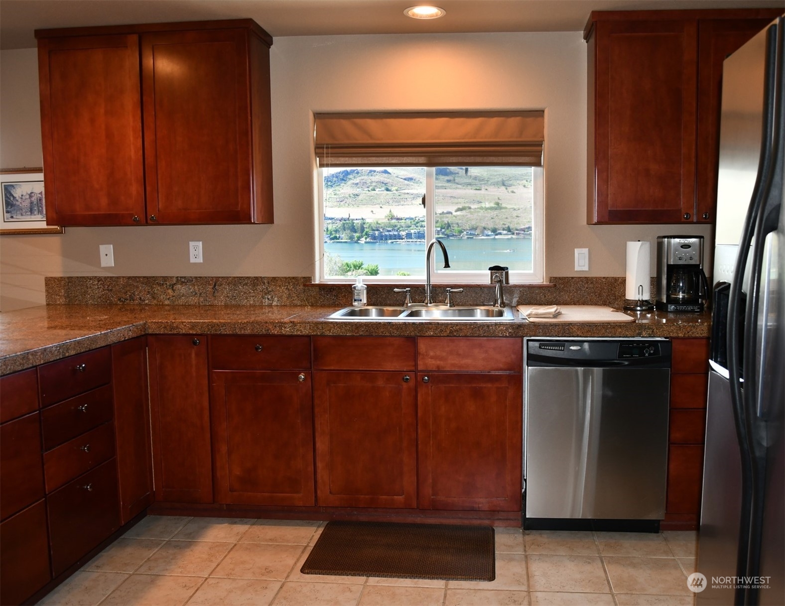 912 West Parkview Road Chelan, WA 98816 - Photo 6 of 20 Gallery Image 6