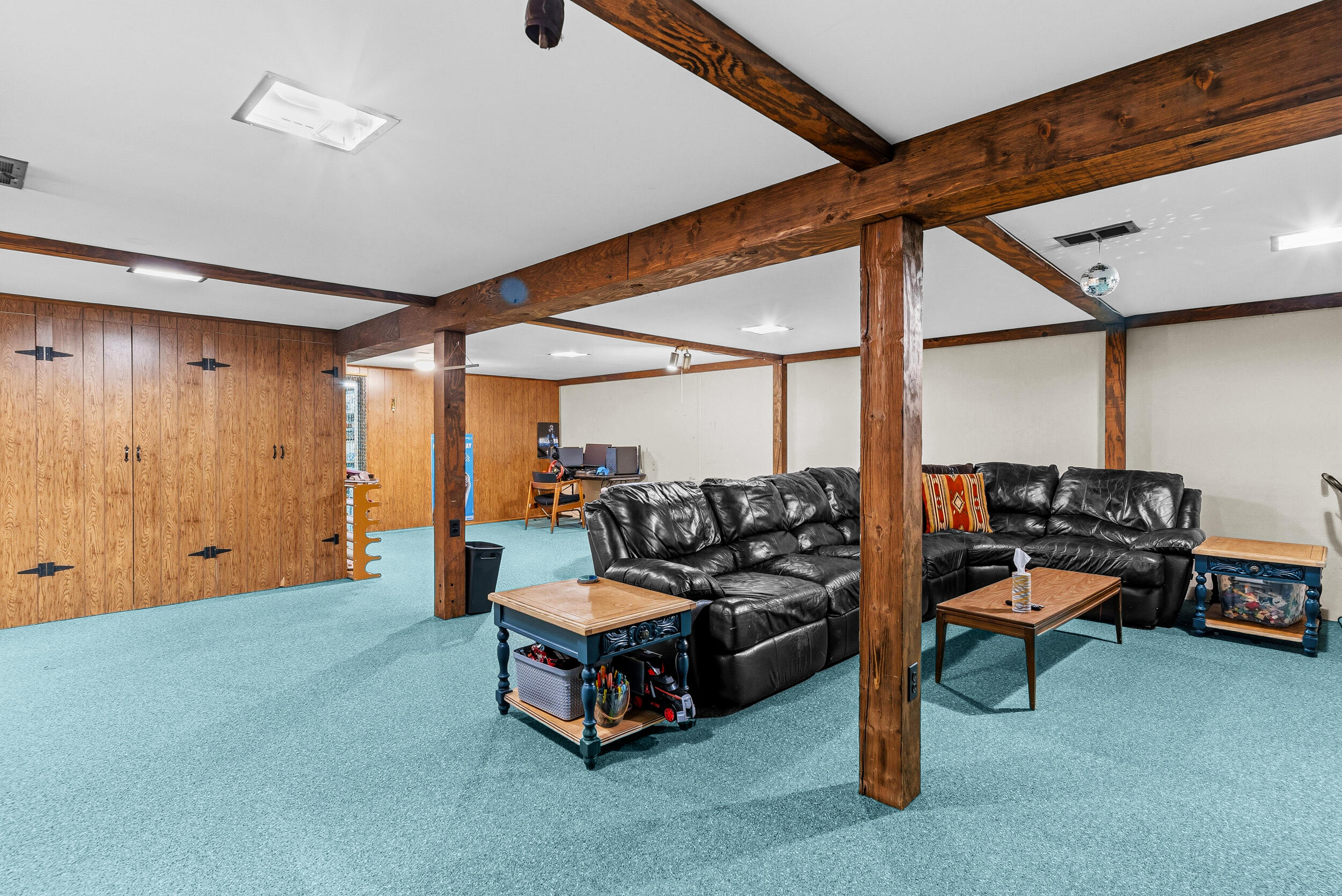 4241 East Cook Road Grand Blanc, MI 48439 - Photo 32 of 43 Family Room