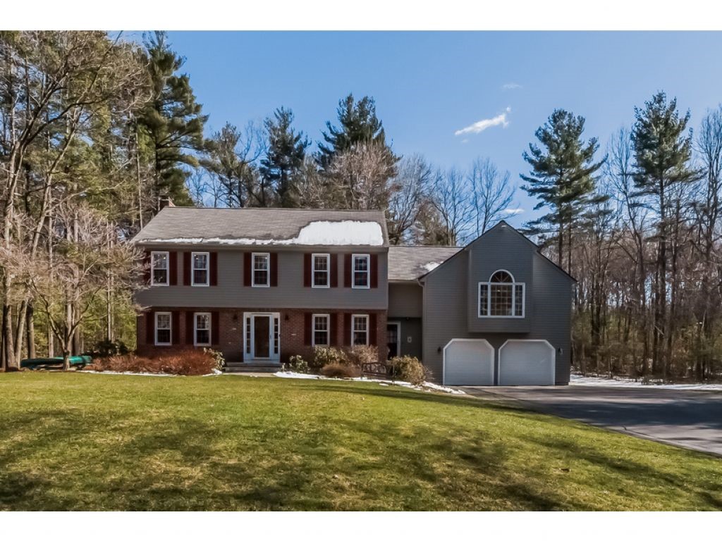 9 Farrwood Road Windham, NH 03087 - Photo 1 of 33