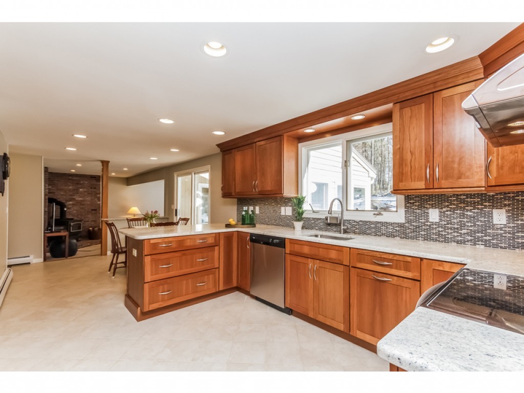9 Farrwood Road Windham, NH 03087 - Photo 11 of 33