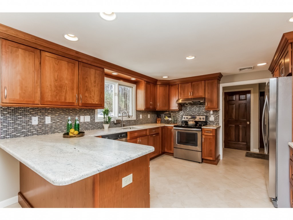 9 Farrwood Road Windham, NH 03087 - Photo 10 of 33