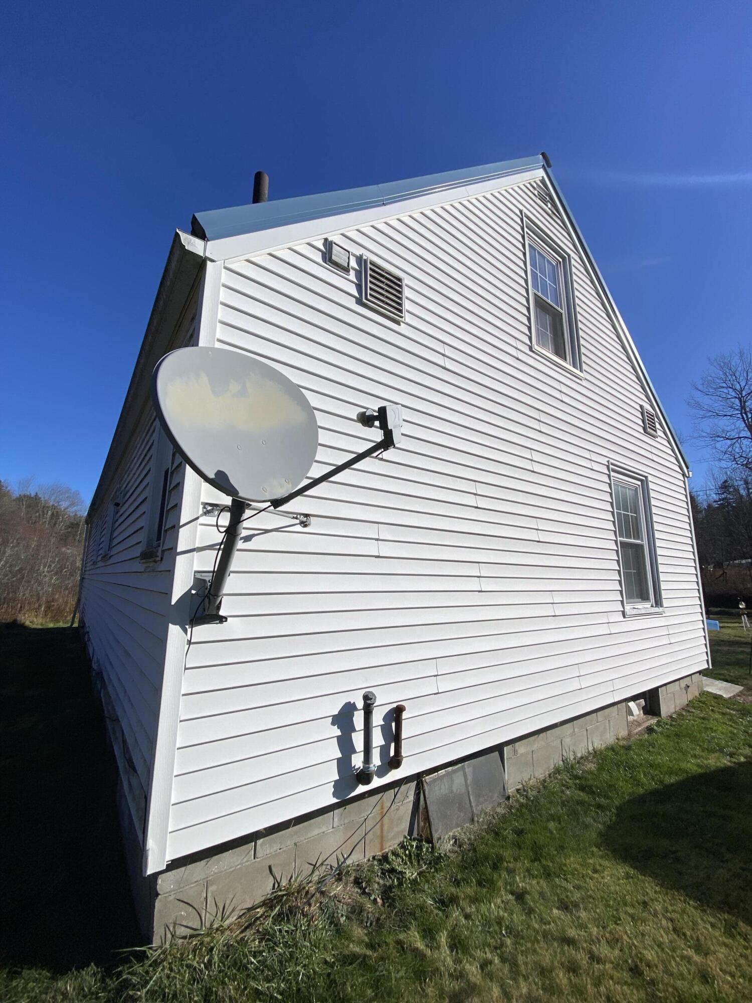 11 Kennebec Road Machiasport, ME 04655 - Photo 3 of 33