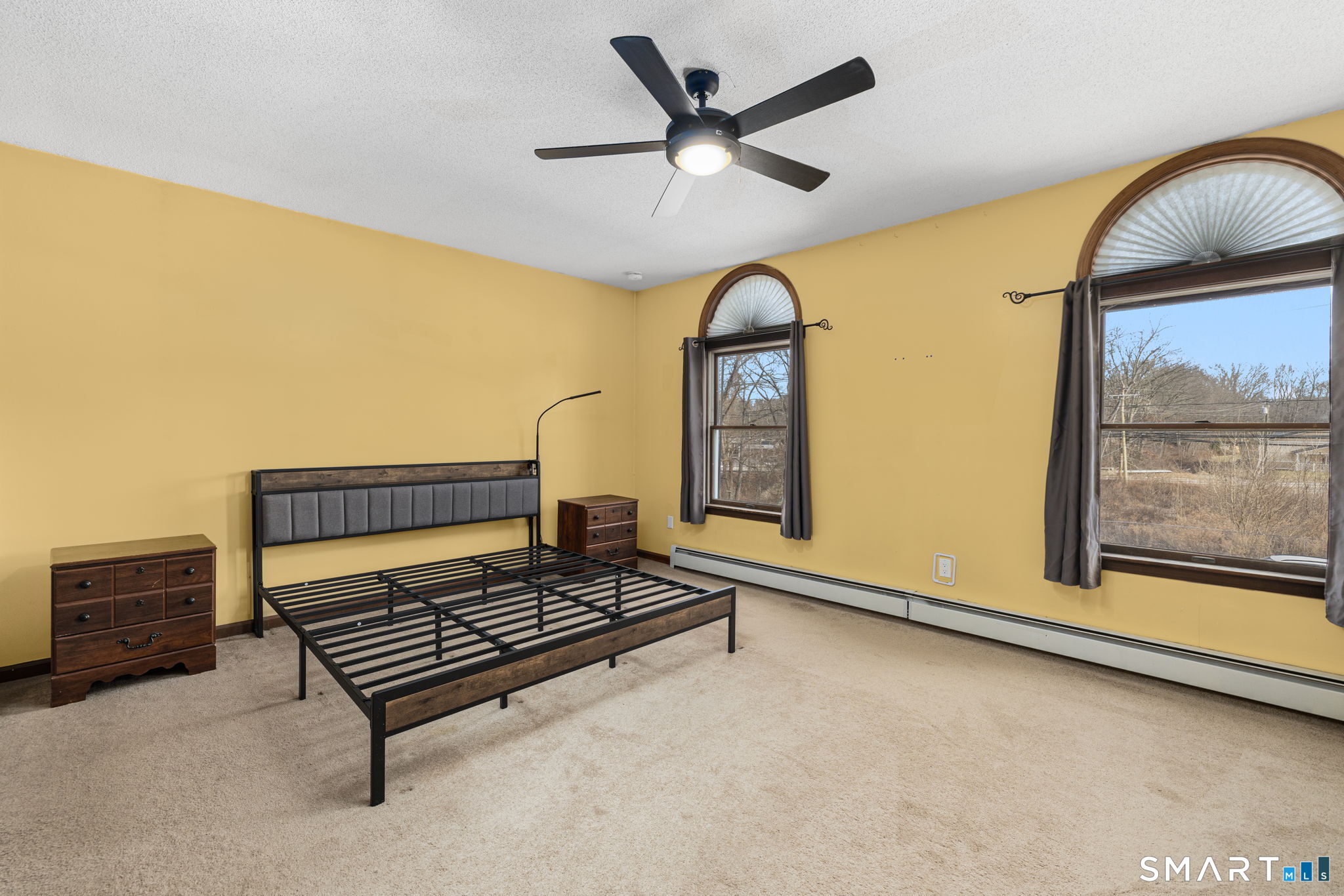 89 Kinney Hill Road Plainfield, CT 06374 - Photo 16 of 33 a living room with furniture