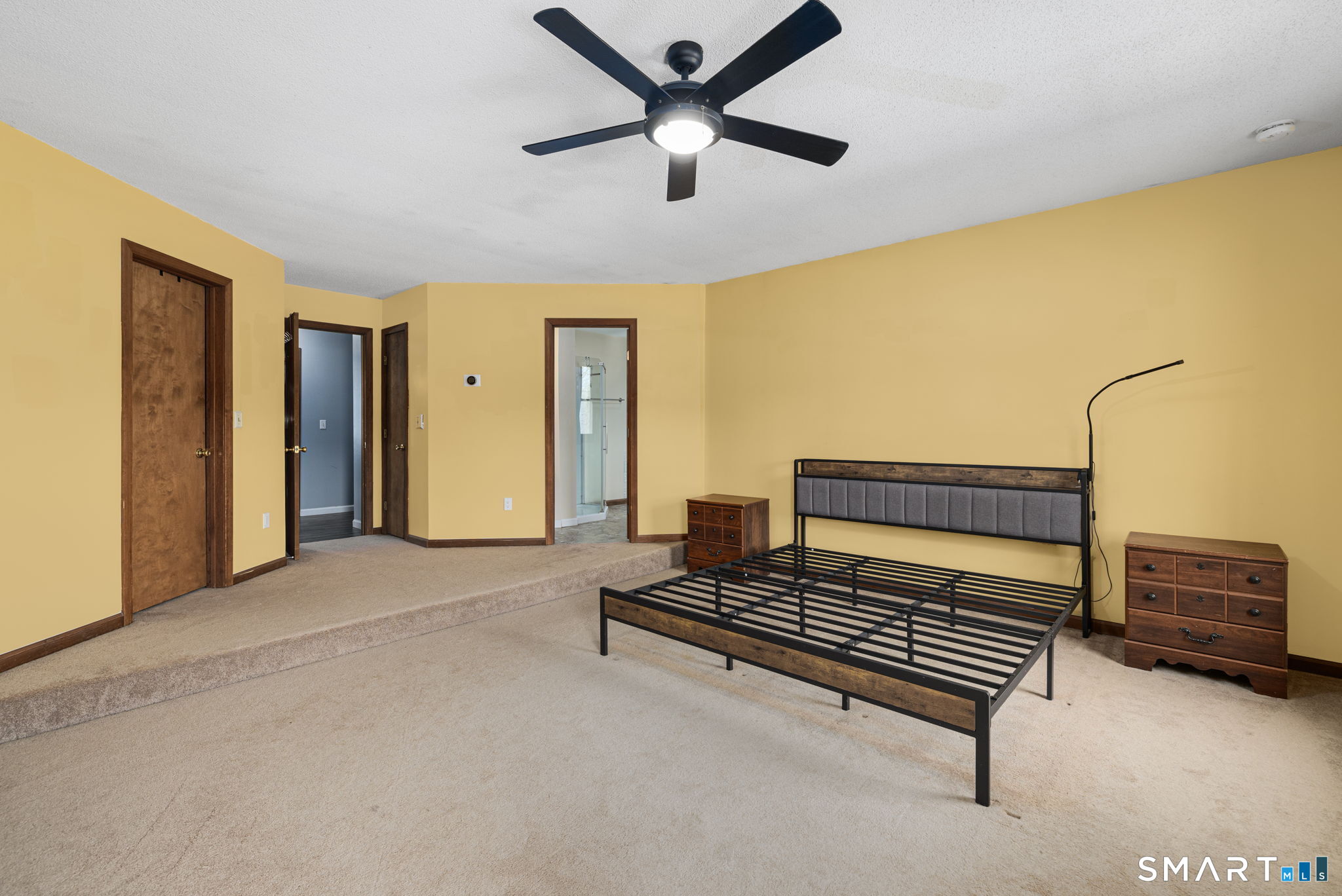 89 Kinney Hill Road Plainfield, CT 06374 - Photo 18 of 33 a living room with furniture