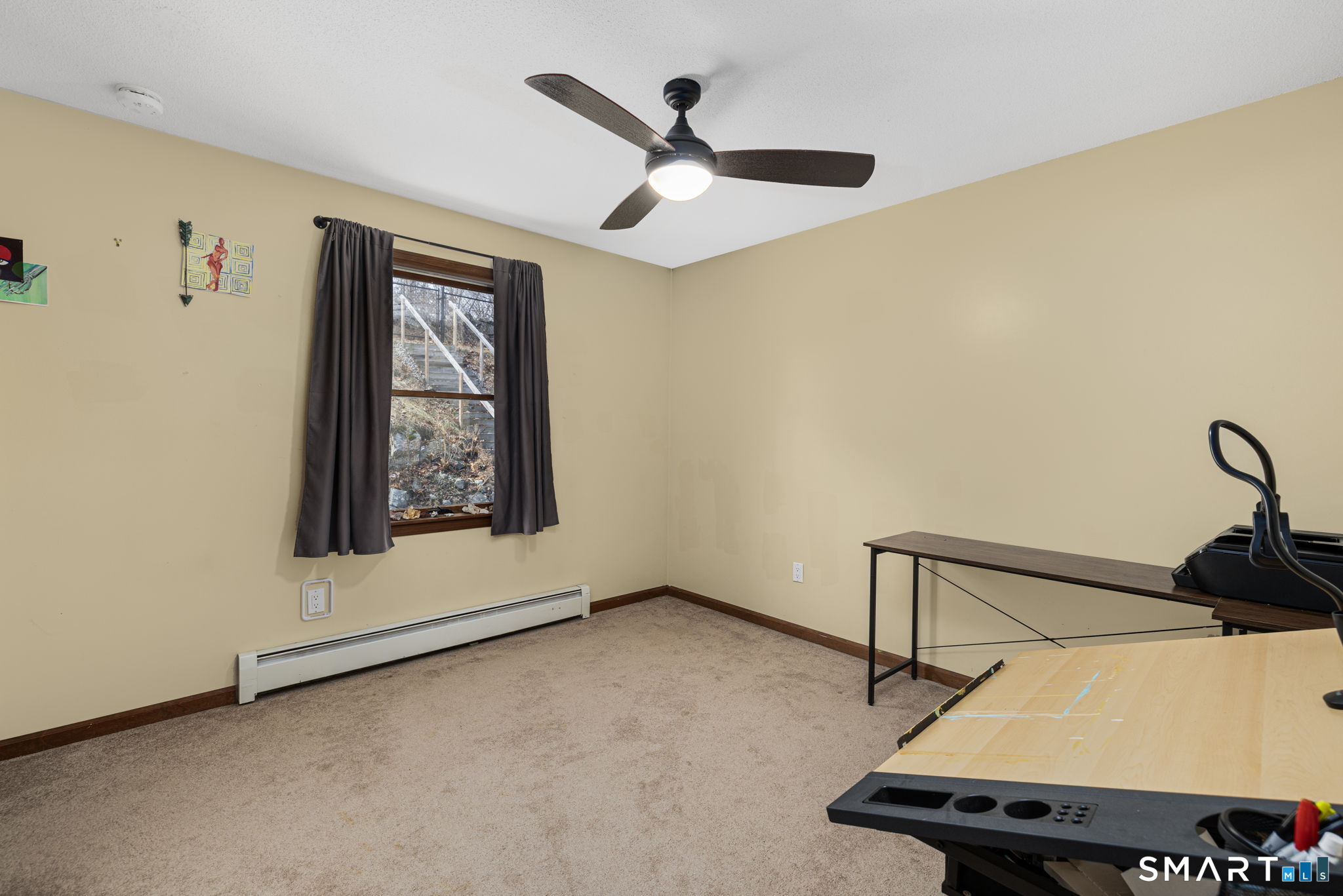 89 Kinney Hill Road Plainfield, CT 06374 - Photo 24 of 33 a living room with a window