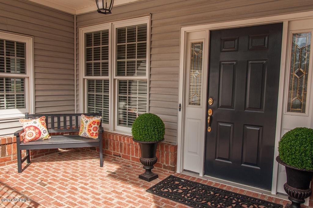 117 Bay Ridge Chocowinity, NC 27817 - Photo 2 of 38 002 Front Entry