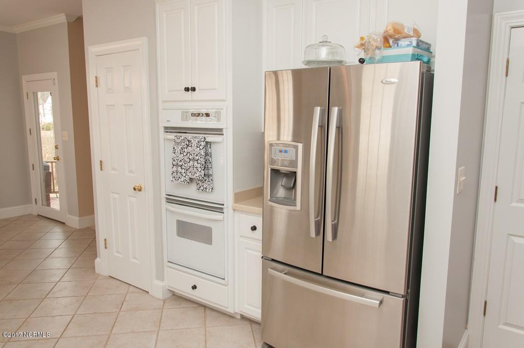 117 Bay Ridge Chocowinity, NC 27817 - Photo 9 of 38 009 Kitchen View 2