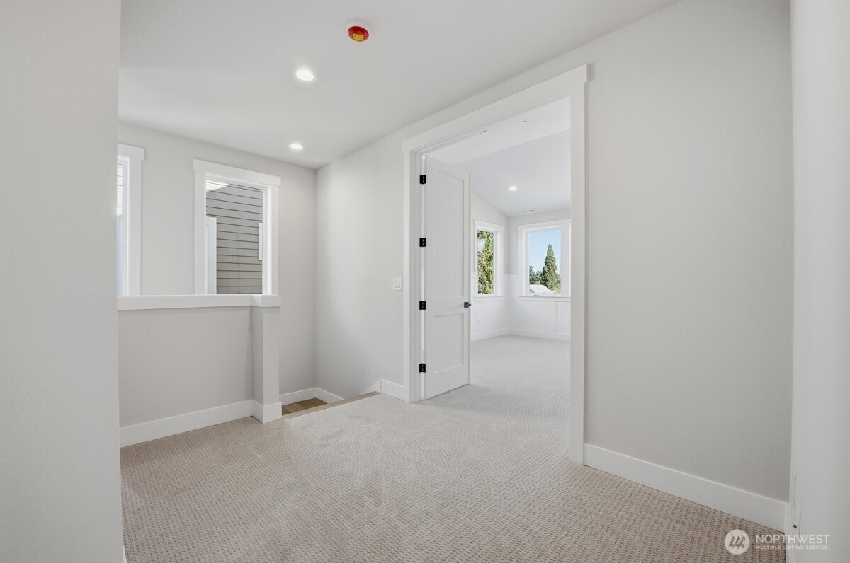 8525 230th Place Southwest, Unit 11 Edmonds, WA 98026 - Photo 31 of 39 Gallery Image 31