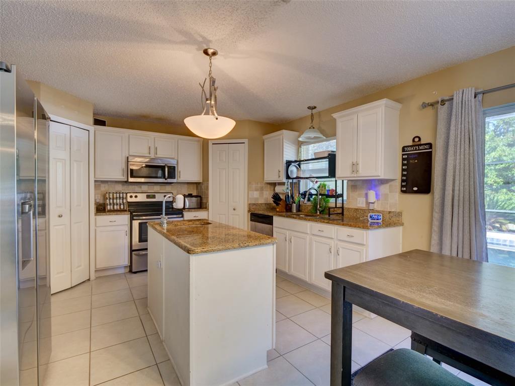 121 West Fiesta Key Loop DeLand, FL 32720 - Photo 11 of 41