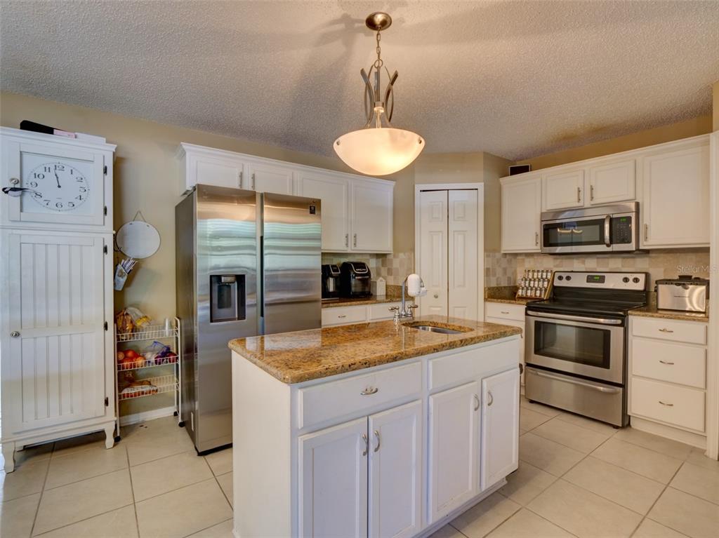 121 West Fiesta Key Loop DeLand, FL 32720 - Photo 13 of 41