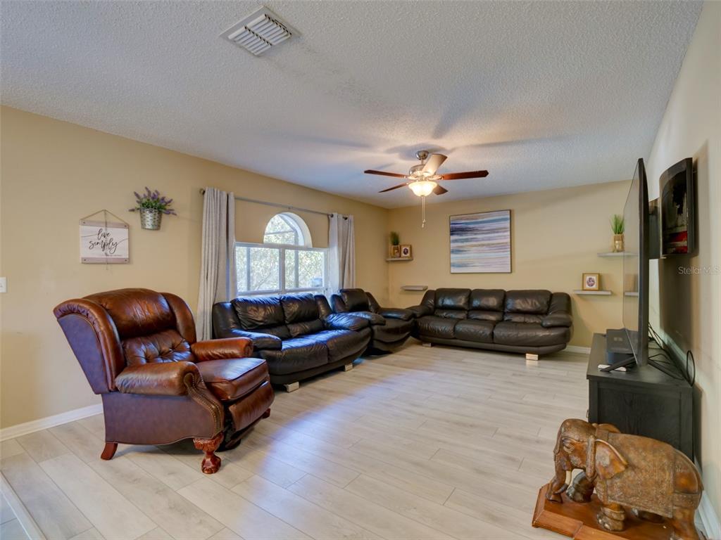 121 West Fiesta Key Loop DeLand, FL 32720 - Photo 17 of 41