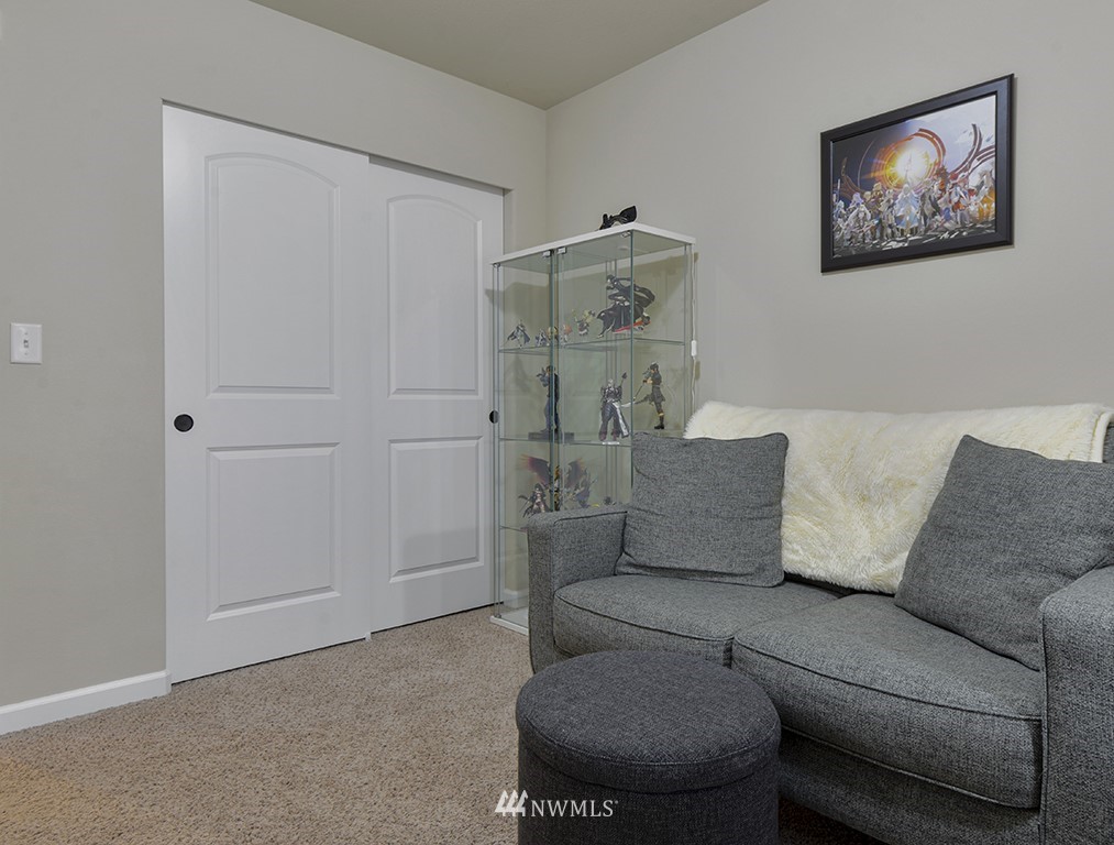 1735 Queen Court Northeast Renton, WA 98056 - Photo 20 of 25 Gallery Image 20