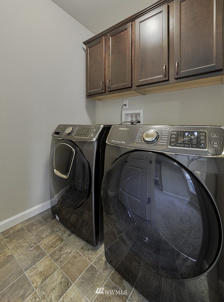 1735 Queen Court Northeast Renton, WA 98056 - Photo 23 of 25 Gallery Image 23