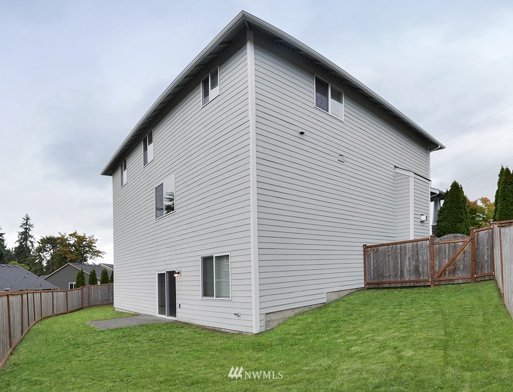 1735 Queen Court Northeast Renton, WA 98056 - Photo 25 of 25 Gallery Image 25