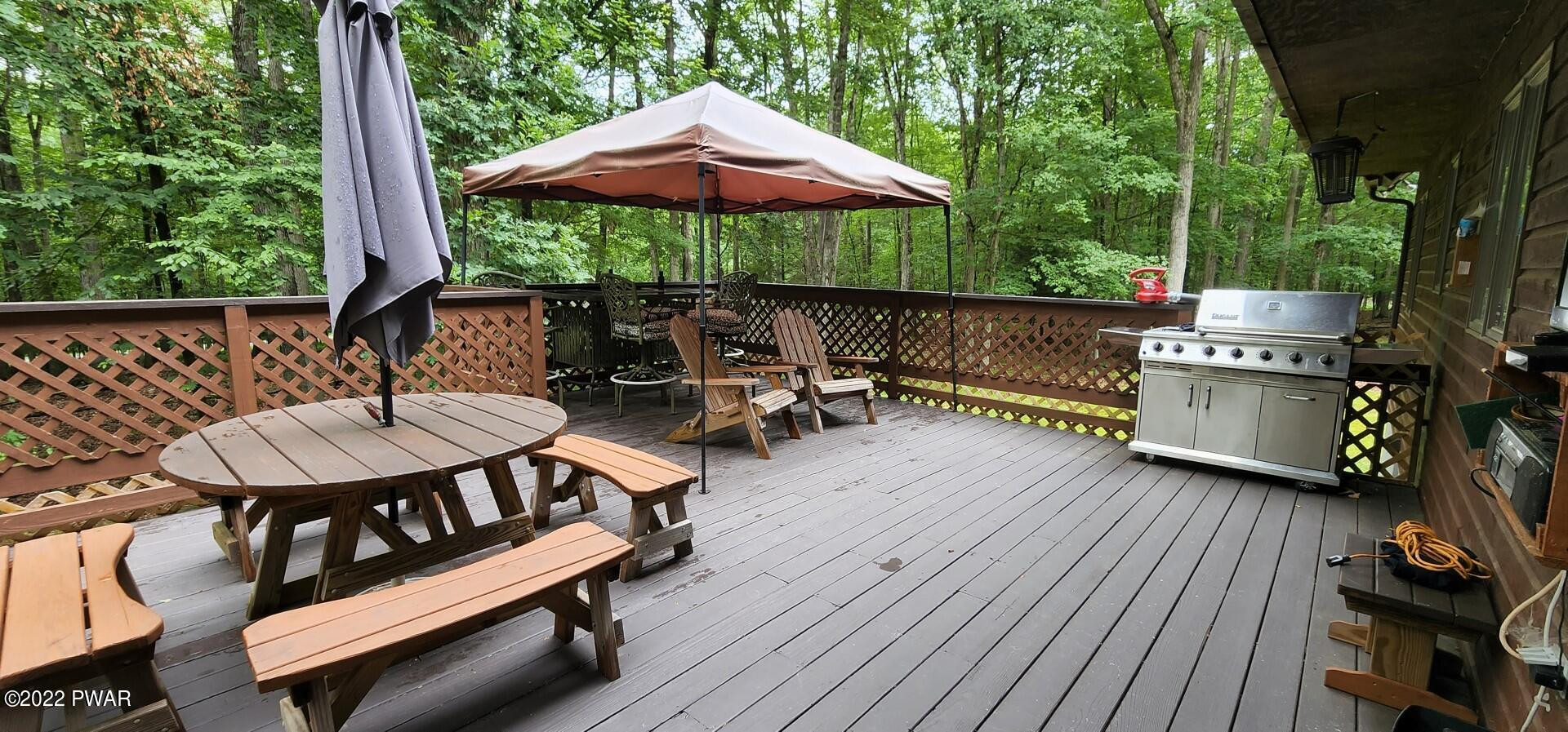 138 Meadowbrook Road Tafton, PA 18464 - Photo 19 of 28 21 back deck (Large)