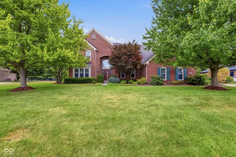 $749,000 | 11439 Sutton Pl Drive East, Carmel, IN 46032
