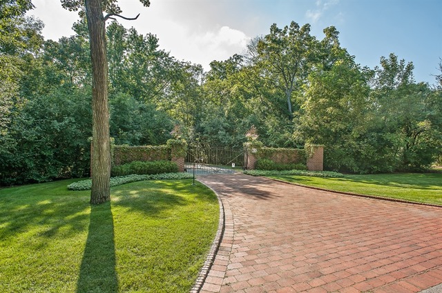 610 South Ridge Road Lake Forest, IL 60045 - Photo 2 of 24 a view of a park with large trees
