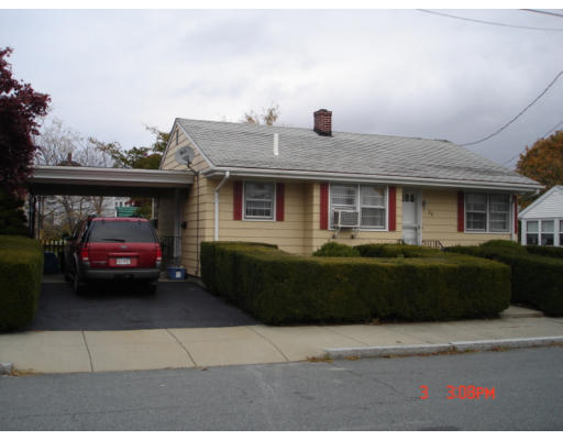 88 Grattan Street Fall River, MA 02721 - Photo 2 of 9