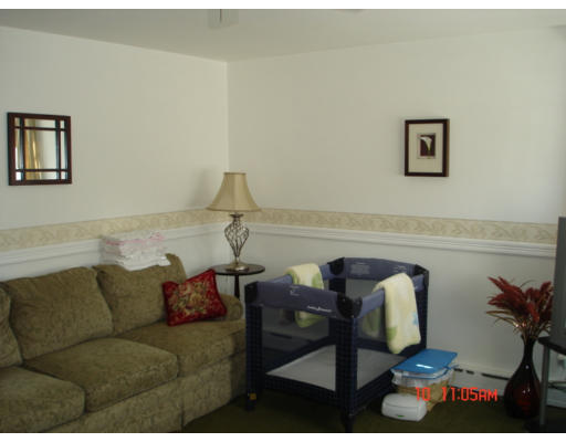 88 Grattan Street Fall River, MA 02721 - Photo 7 of 9
