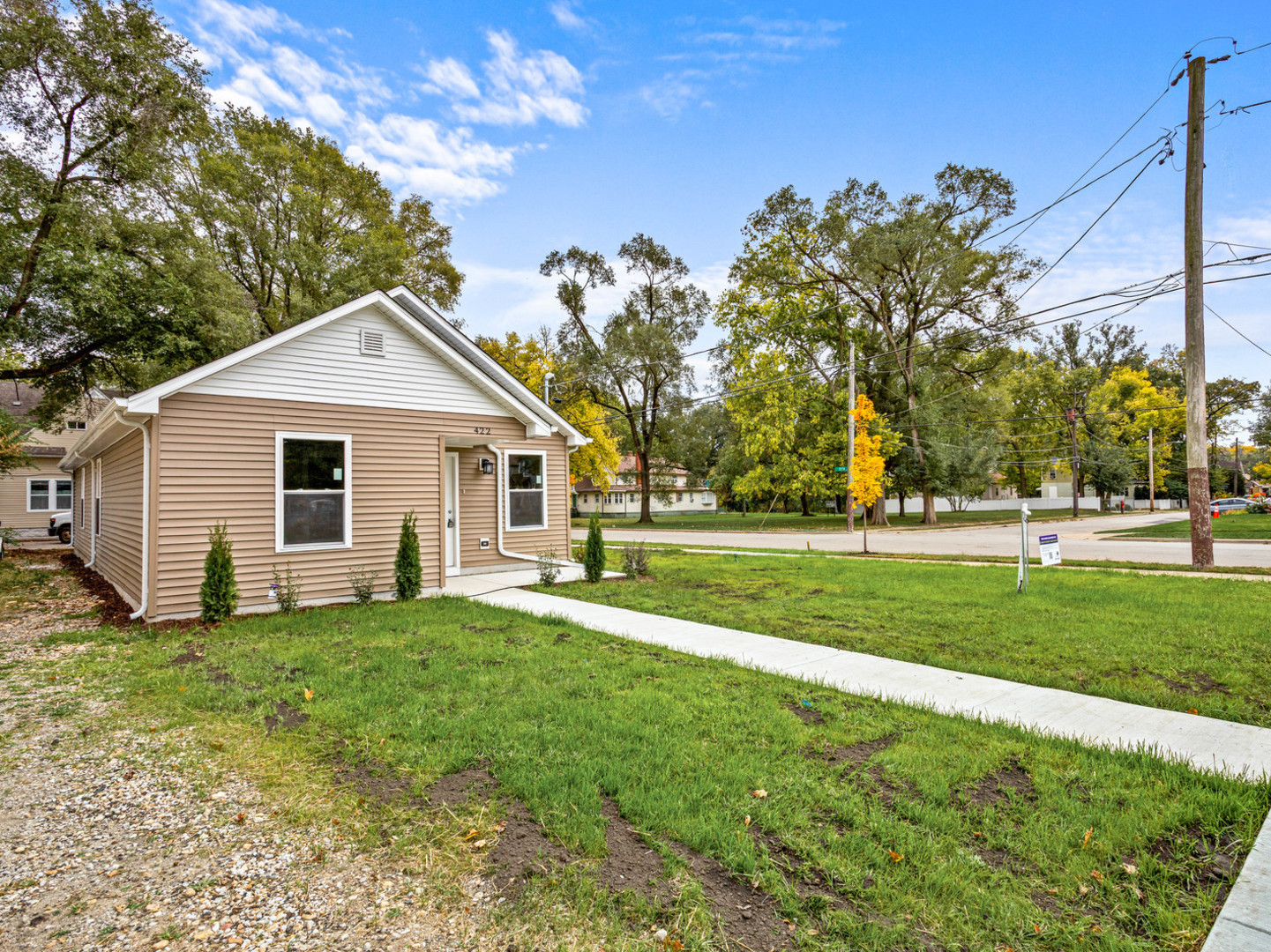 422 Sherman Street Joliet, IL 60433 - Photo 5 of 20 a view of a house with a yard