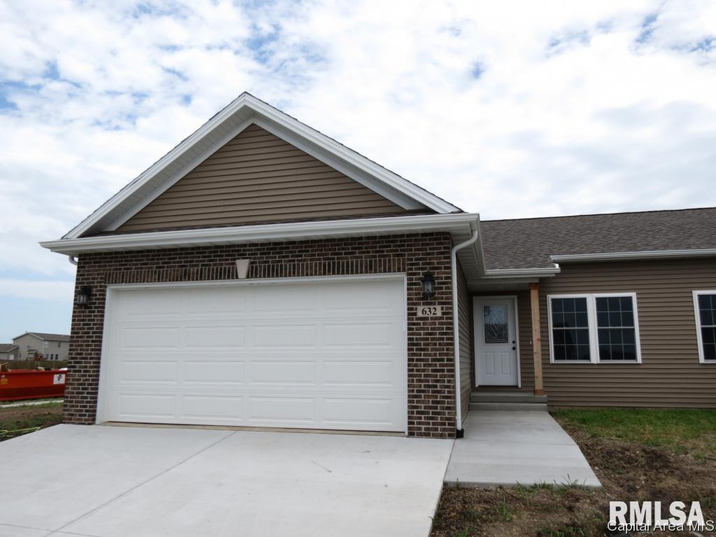 632 Racastle Road Chatham, IL 62629 - Photo 1 of 14 Gallery Image 1